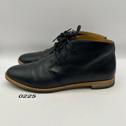 Clarks Women's 7.5 Leather Boot Gum bottom Black Leather
