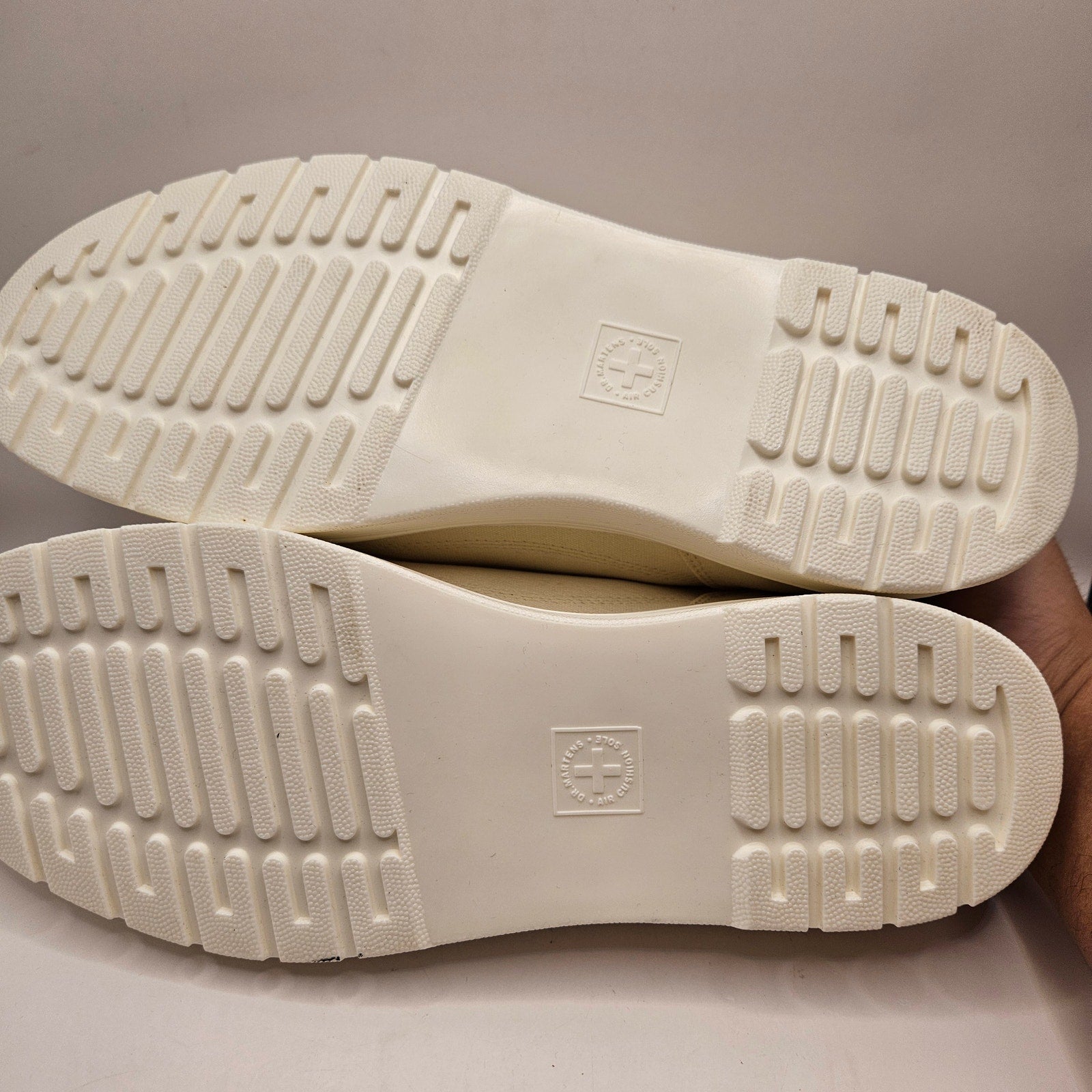 DR MARTENS MEN'S 13 BROOKLINE 6 EYE WHITE CANVAS SHOE OFF NWOB