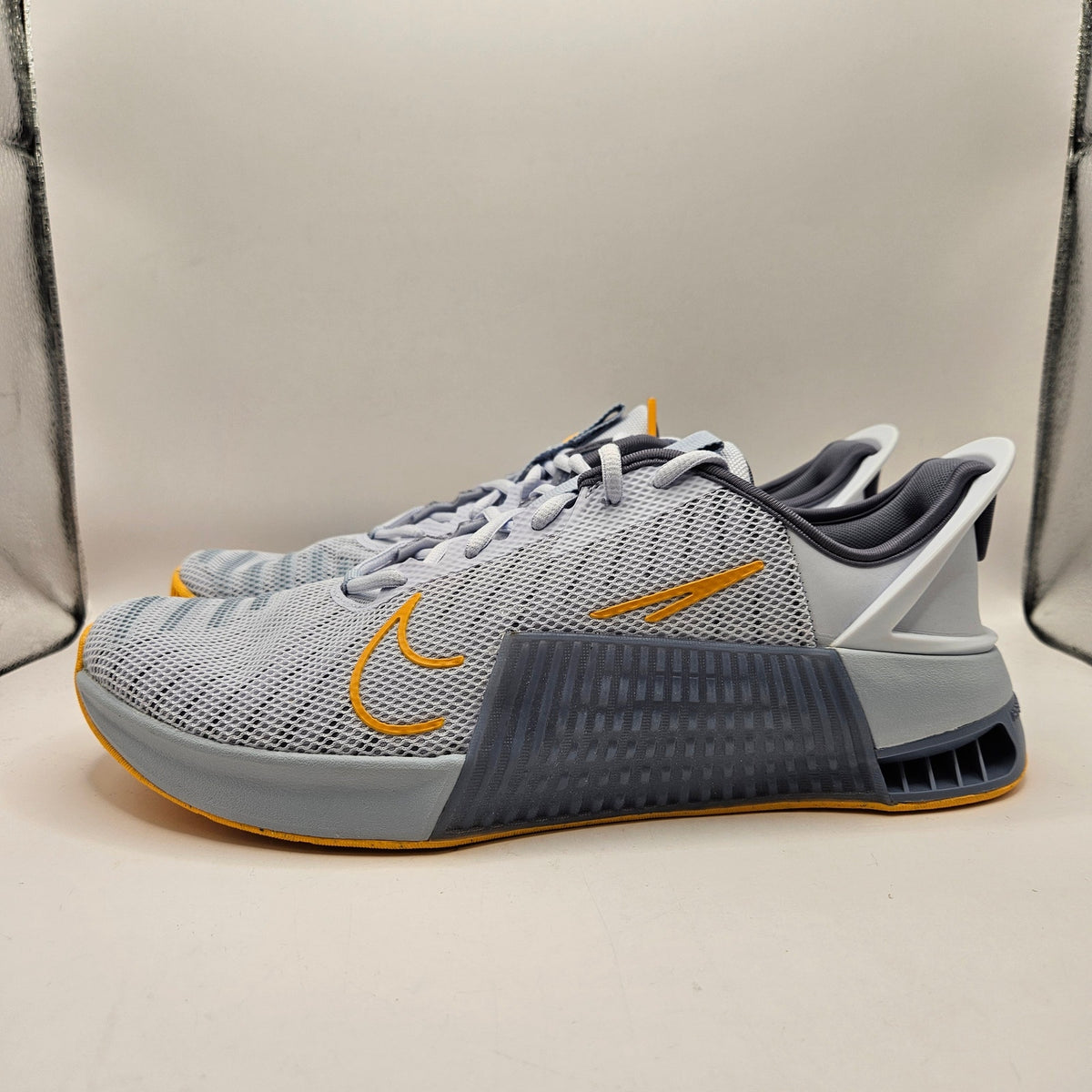 NIKE MEN'S 11 METCON 9 EASYON GREY GYM SHOES DZ2615-005 NWOB