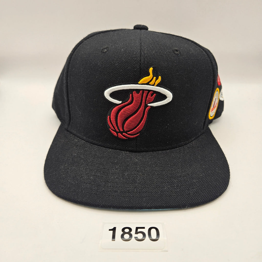 MITCHELL & NESS BLUE UNDER FINALS SNAPBACK HWC MIAMI HEAT NWT