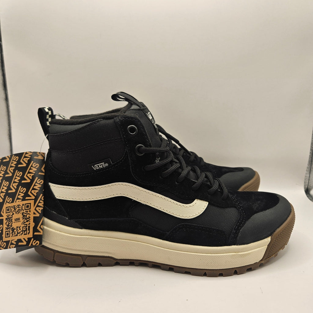 VANS WOMEN'S 8.5 ULTRARANGE EXO HI MTE-1 BOOT BLACK MARSHMALLOW WHITE NWOB