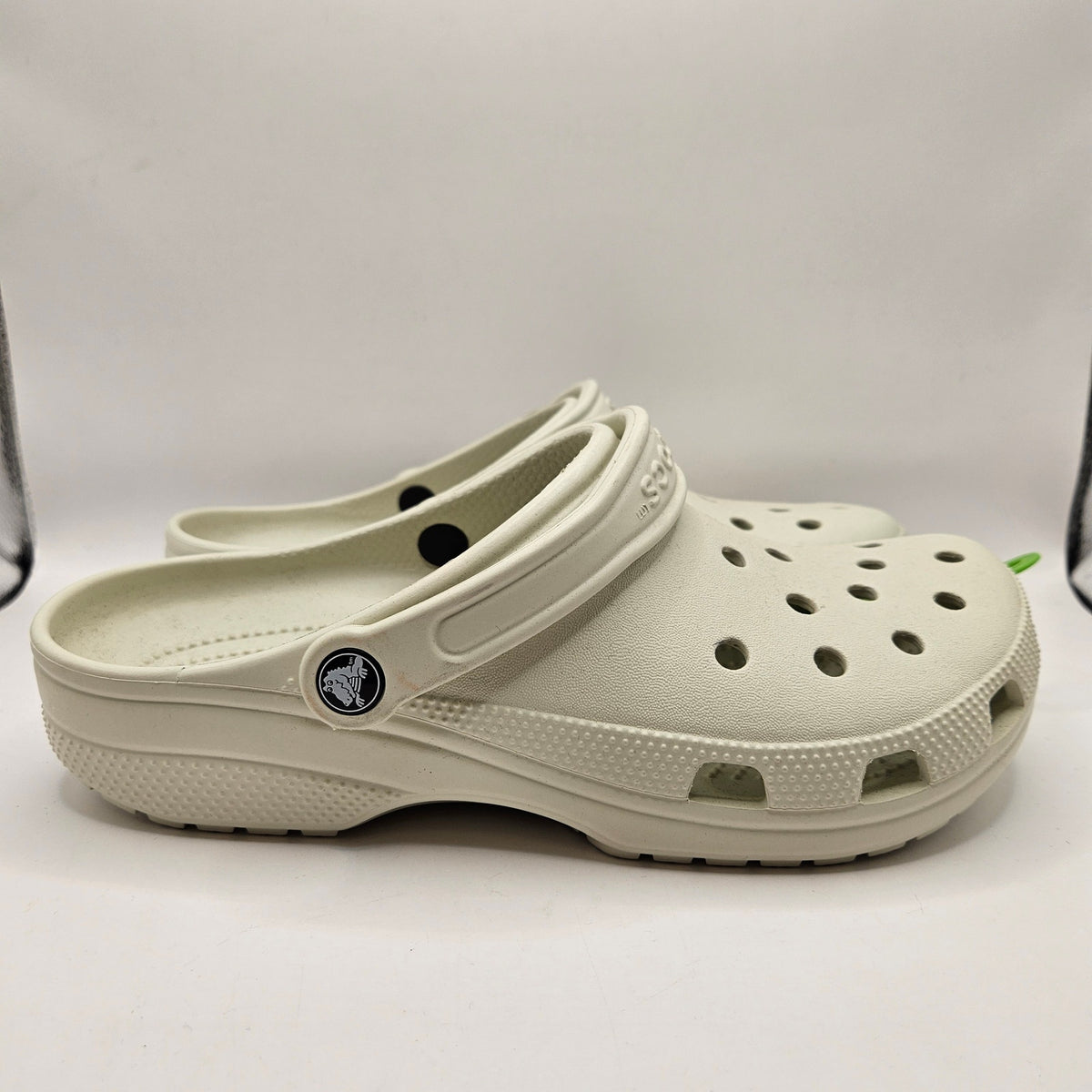 CROCS M9 W11 CLASSIC CLOG WHITE BONE UNISEX COMFORT CASUAL SHOES NWT