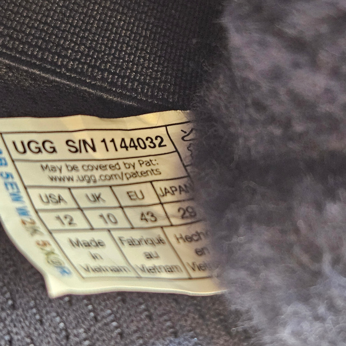 UGG WOMEN'S 12 LOWMEL DARK INDIGO SEA SALT 1144032-DGS SNEAEKR BOOT