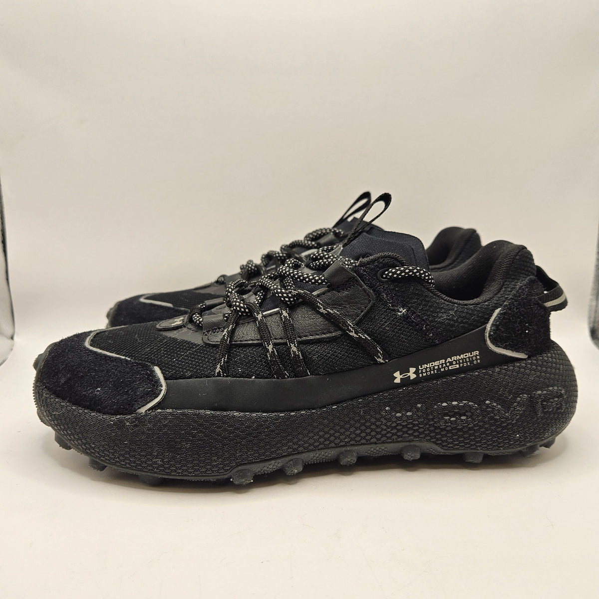 UNDER ARMOUR M7.5 W9 FAT TIRE VENTURE PRO BLACK REFLECTIVE RUNNER SHOE 3028160