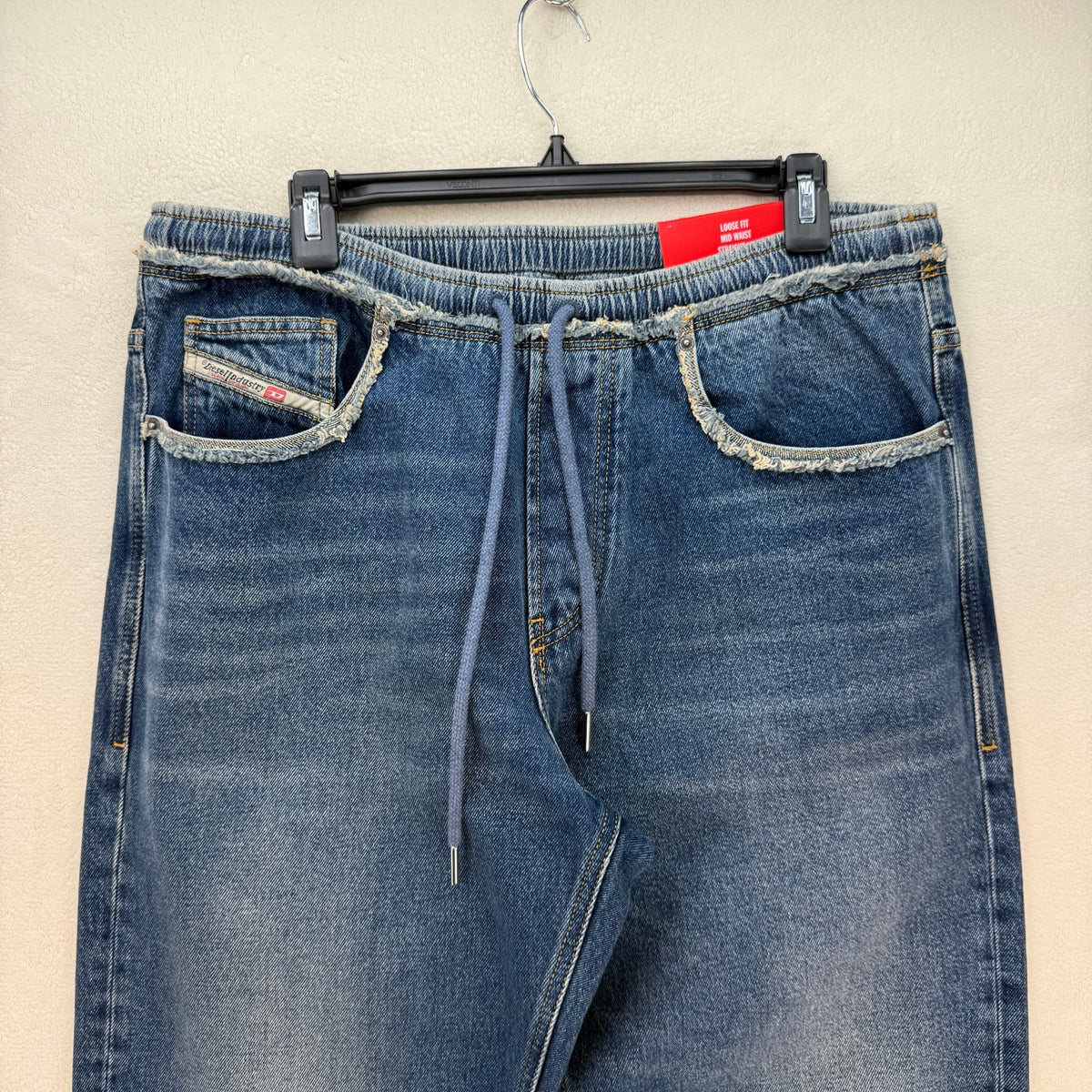 DIESEL MEN'S 34X32 D-SERT STRAIGHT LEG JEANS MADE IN TUNISIA STRING BELT