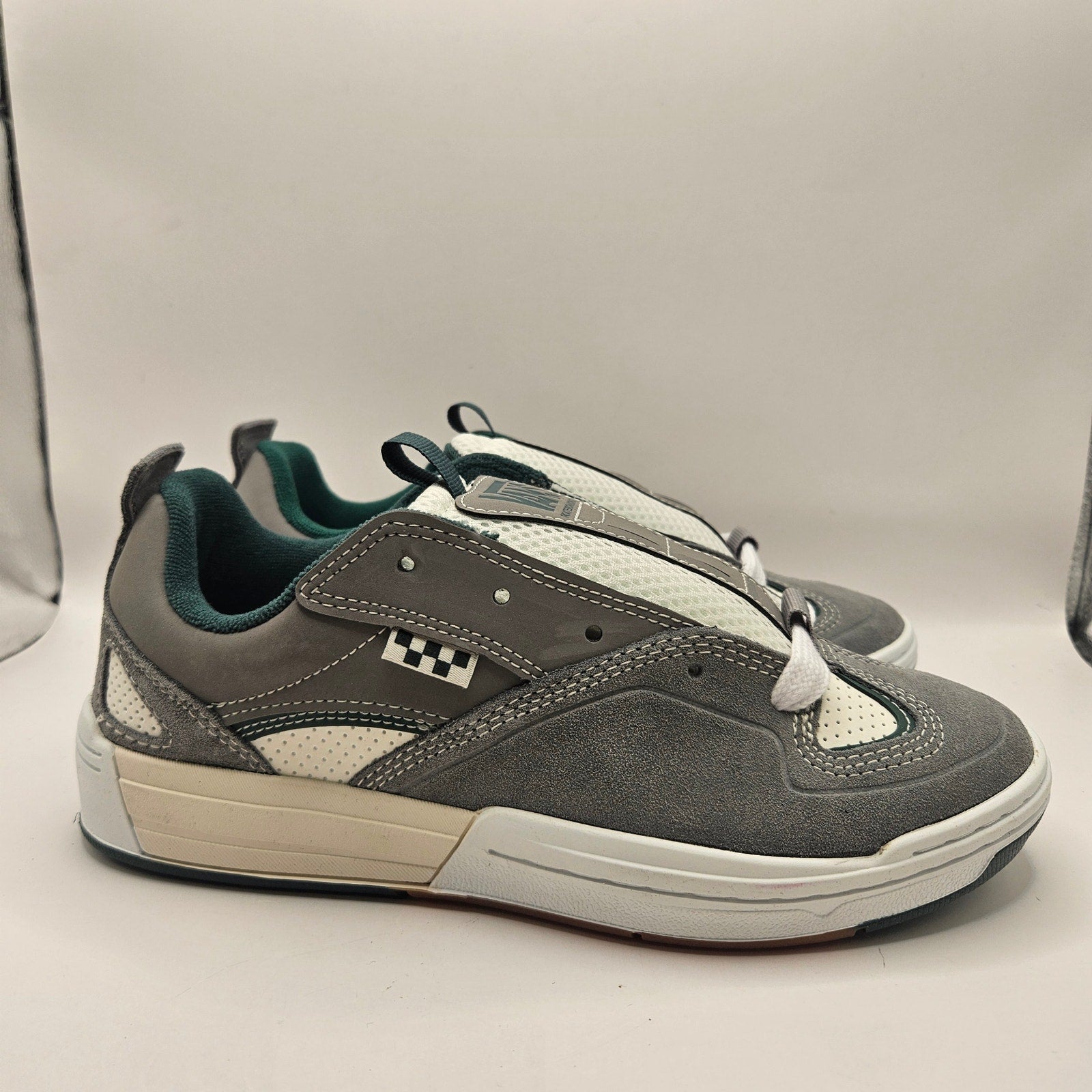 VANS MEN'S 7 SKATE MIXXA SUEDE MESH SHOES GREEN GREY WHITE NWOB