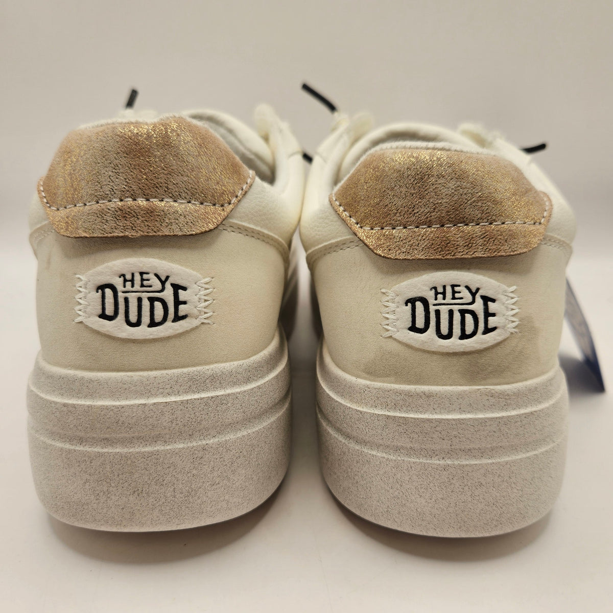 HEY DUDE WOMEN'S 9 HUDSON LIFT METALLIC SNEAKERS WHITE 41985-100