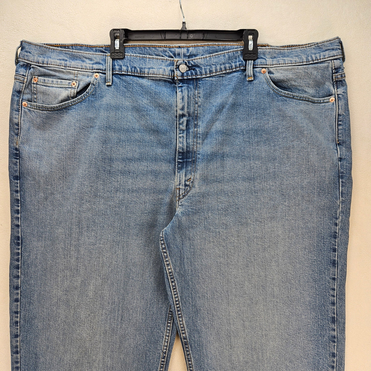 LEVI'S MEN'S 52X34 550 RELAXED FIT CLIF LIGHT WASH JEANS STRETCH NWOT