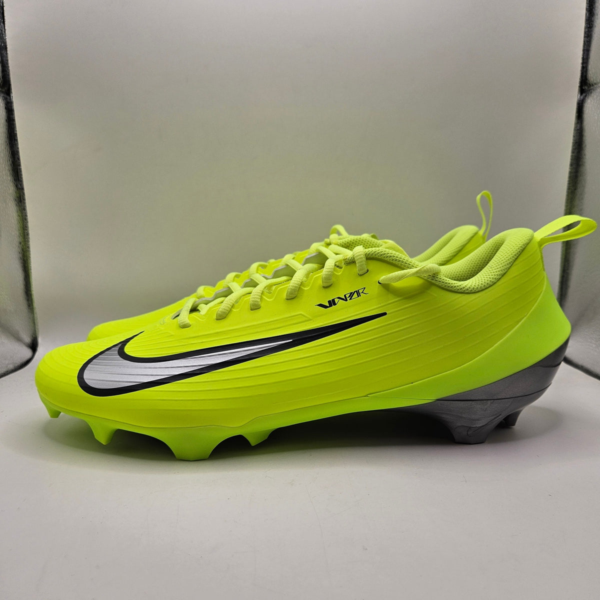 NIKE MEN'S 13.5 VAPOR SPEED 3 FOOTBALL CLEATS VOLT/SILVER IQ5164-700 NWOB