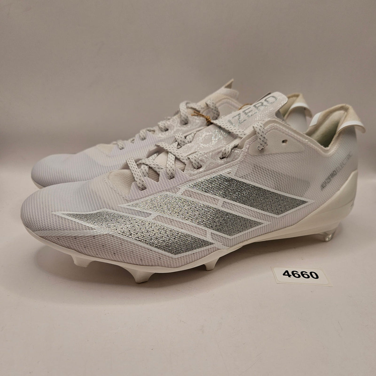 ADIDAS MEN'S 10.5 ELECTRIC FOOTBALL. CLEATS WHITE SILVER IE6286