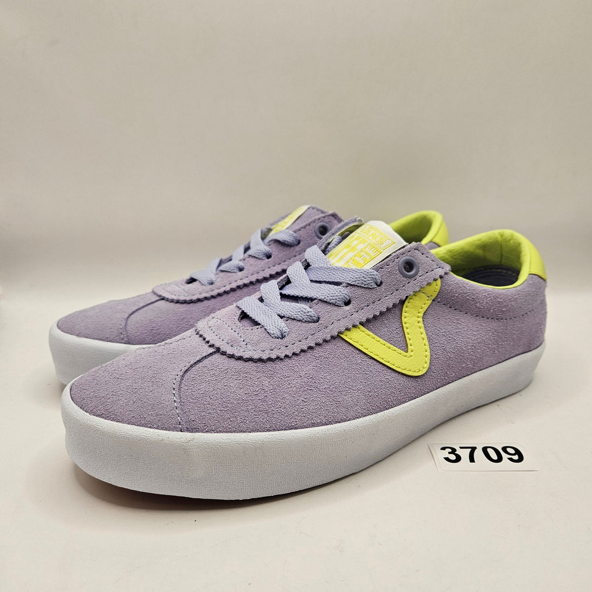 VANS WOMEN'S 7 SPORT LOW LAVENDER SNEAKER SHOES SUEDE NWOB
