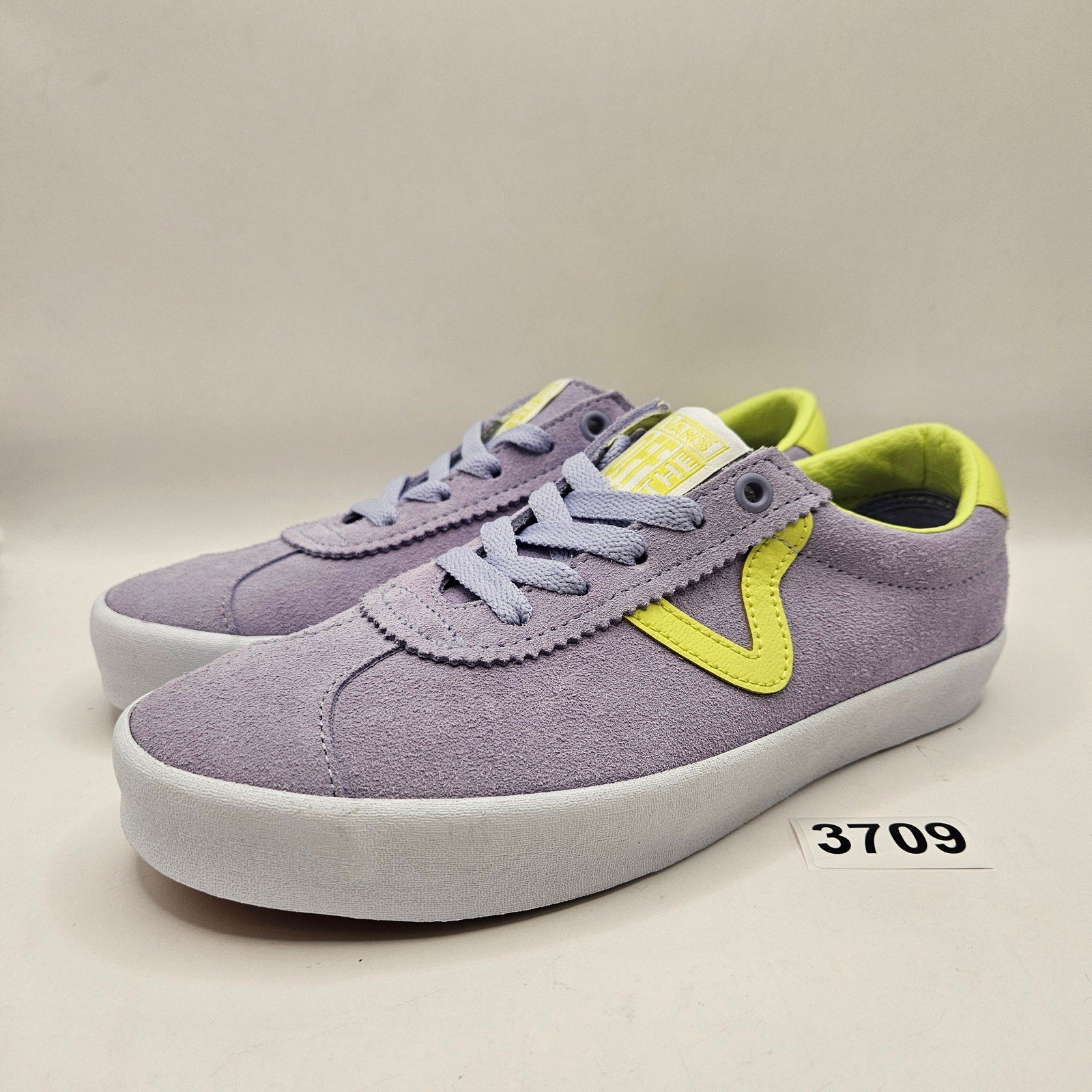 VANS WOMEN'S 7 SPORT LOW LAVENDER SNEAKER SHOES SUEDE NWOB