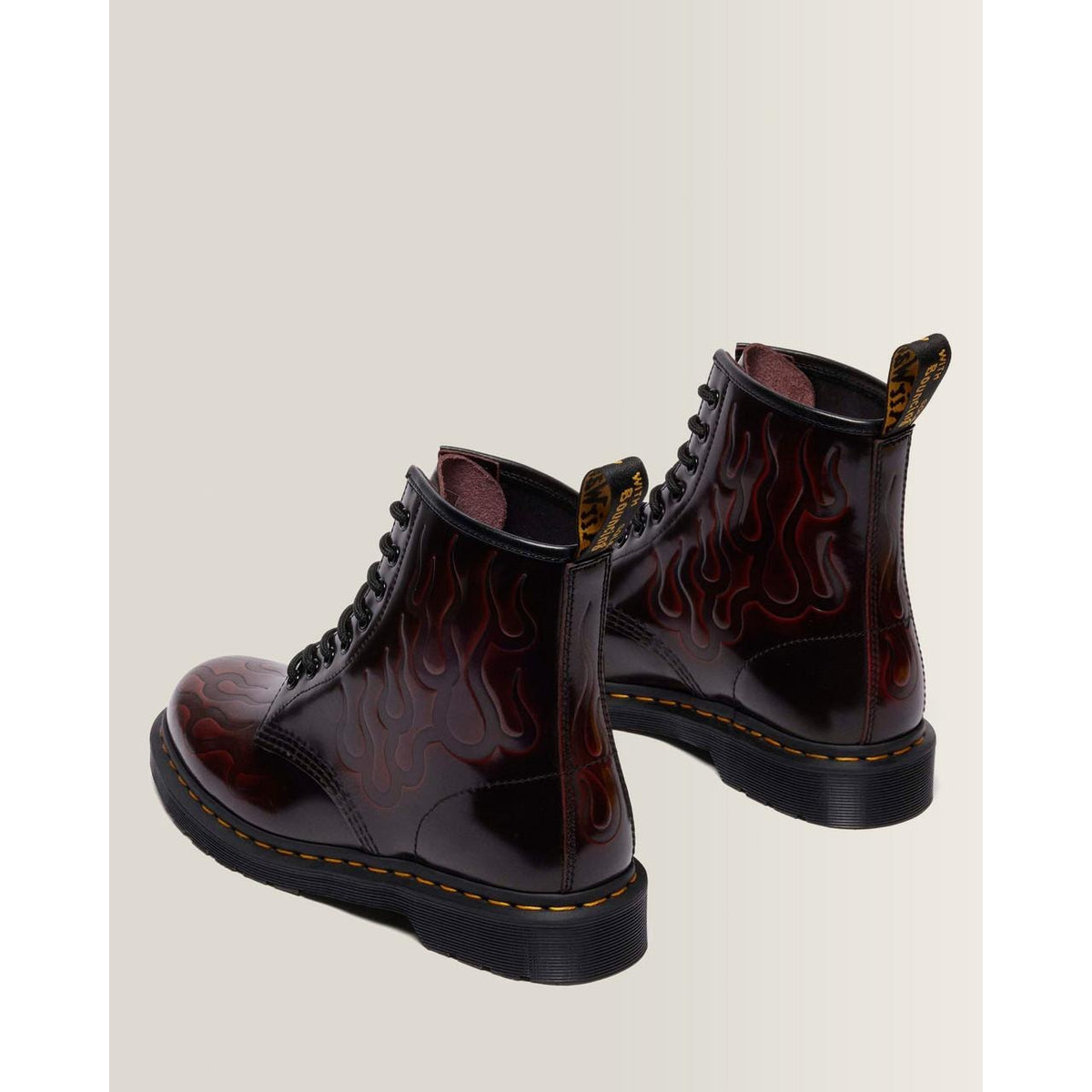 DR MARTEN WOMEN'S 8 ARCADIA CHERRY RED 1460 INFERNO 41764600