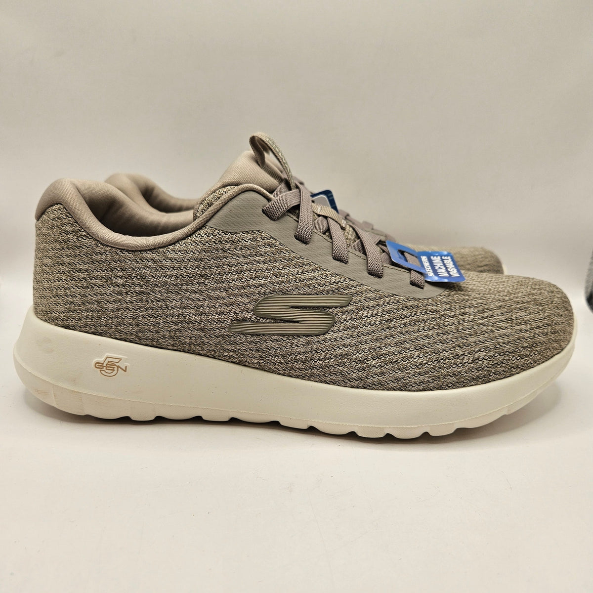 SKECHERS MEN'S 8.5 GO MAX BUNGEE SLIP ON TAUPE 216238 BREATHABLE