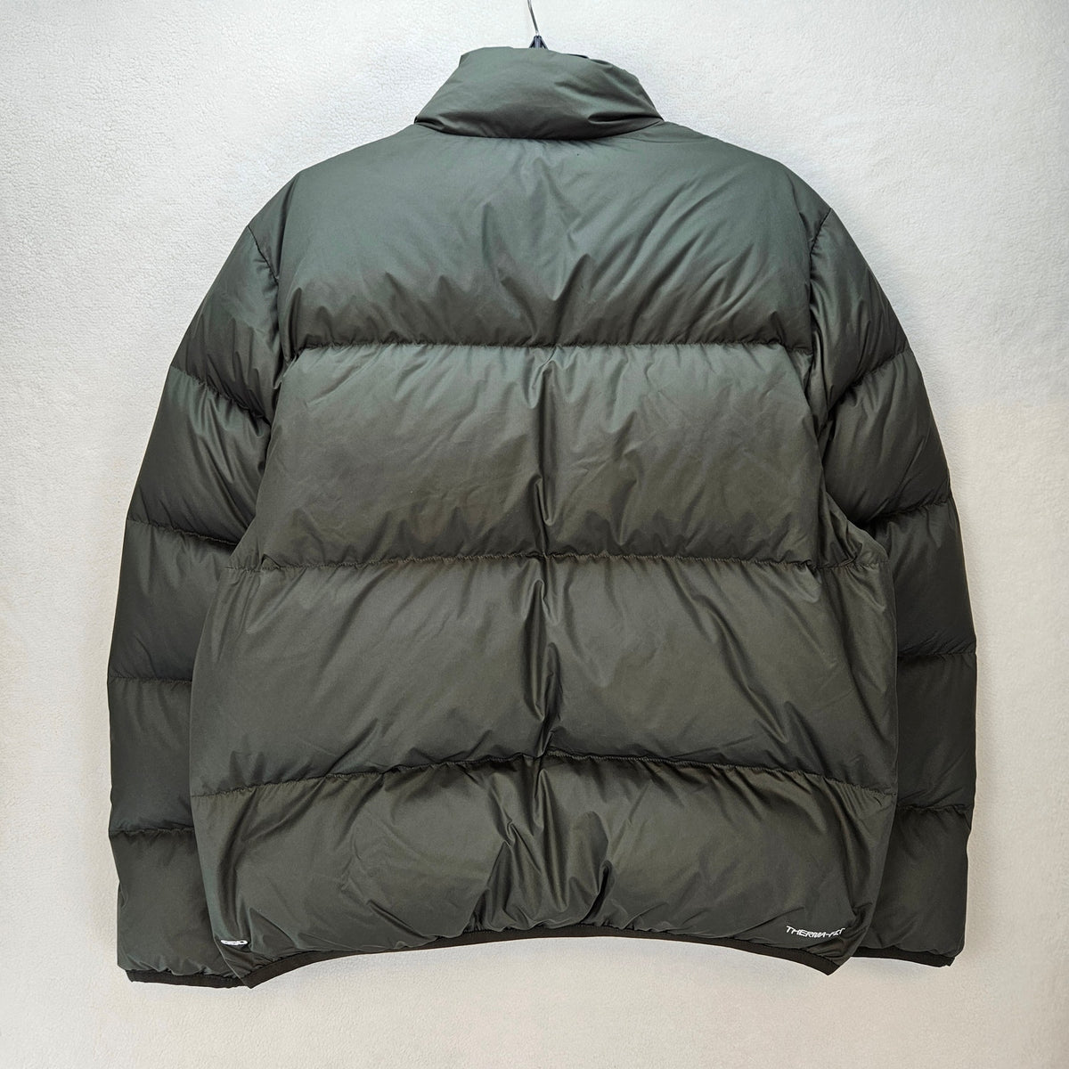NIKE MEN'S MEDIUM CLUB THERMA FIT 650 DOWN PUFFER JACKET DARK GREEN IB2975-355