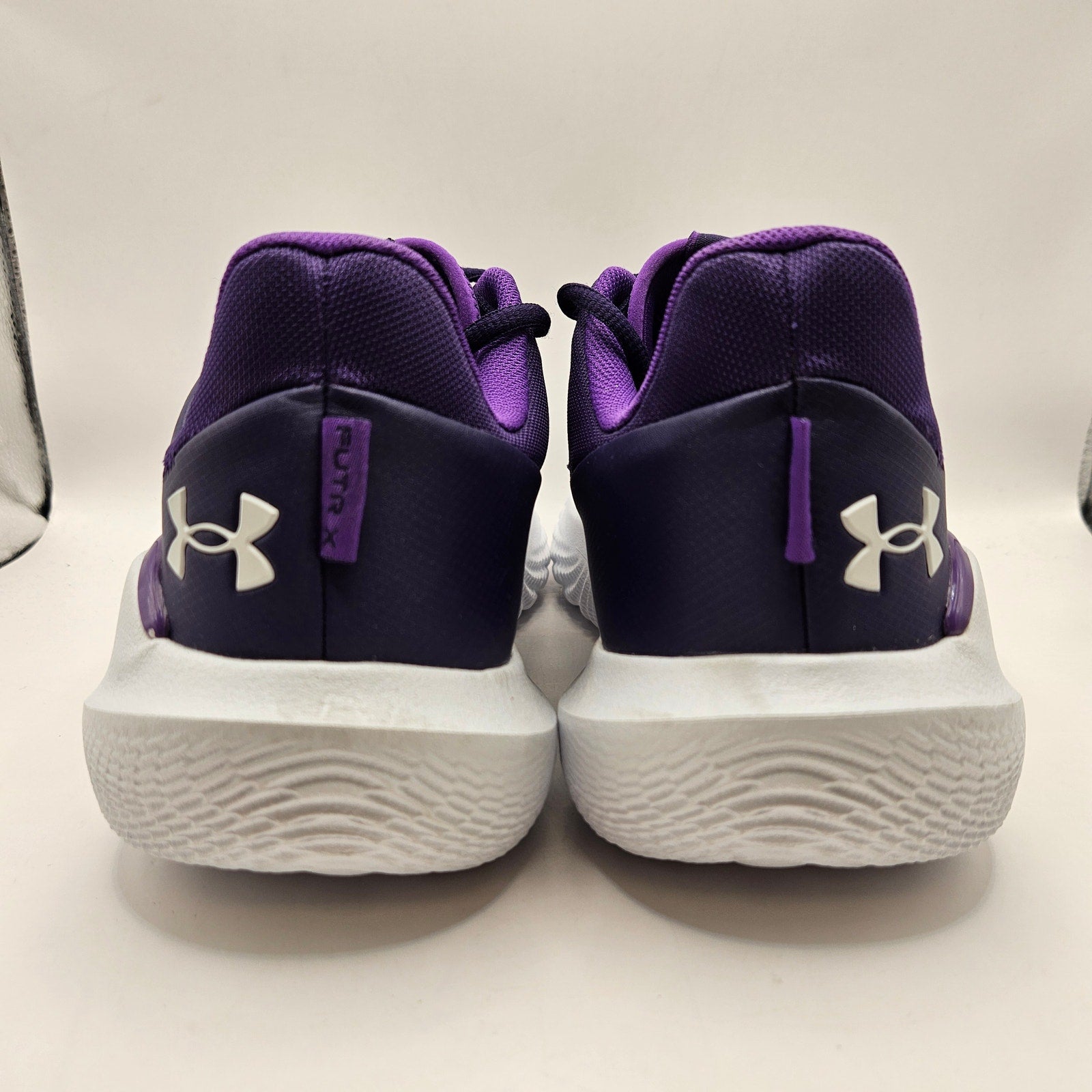 UNDER ARMOUR MEN'S 11.5 FLOW FUTR X TEAM BASKETBALL 3025067-500 NWOB PURPLE WHT