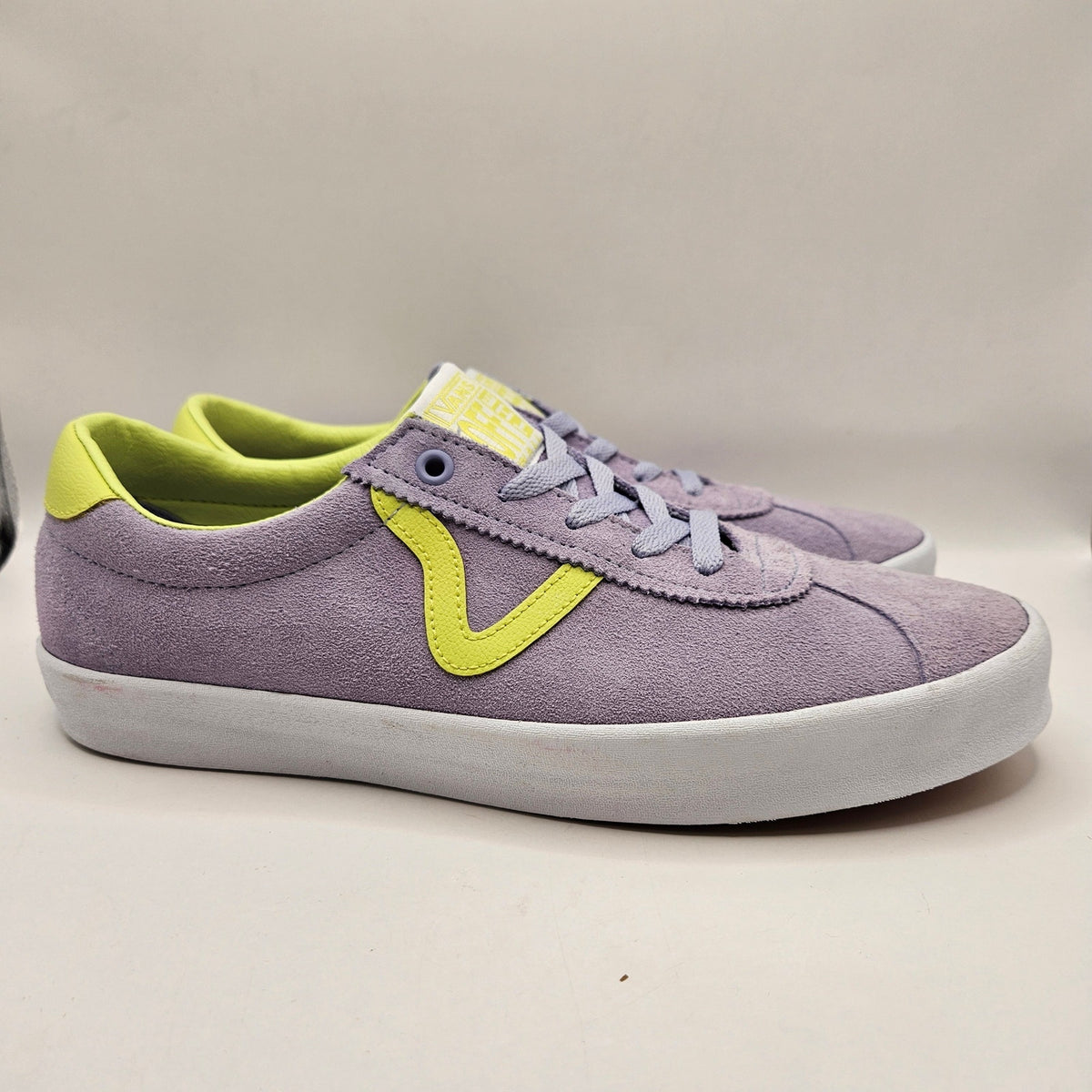 VANS MEN'S 9.5 SPORT SNEAKERS LAVENDER LIME GREEN SUEDE OFF THE WALL