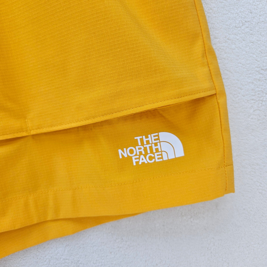 THE NORTH FACE MEN'S XL RIPSTOP CARGO SHORTS SUMMIT GOLD YELLOW NWT