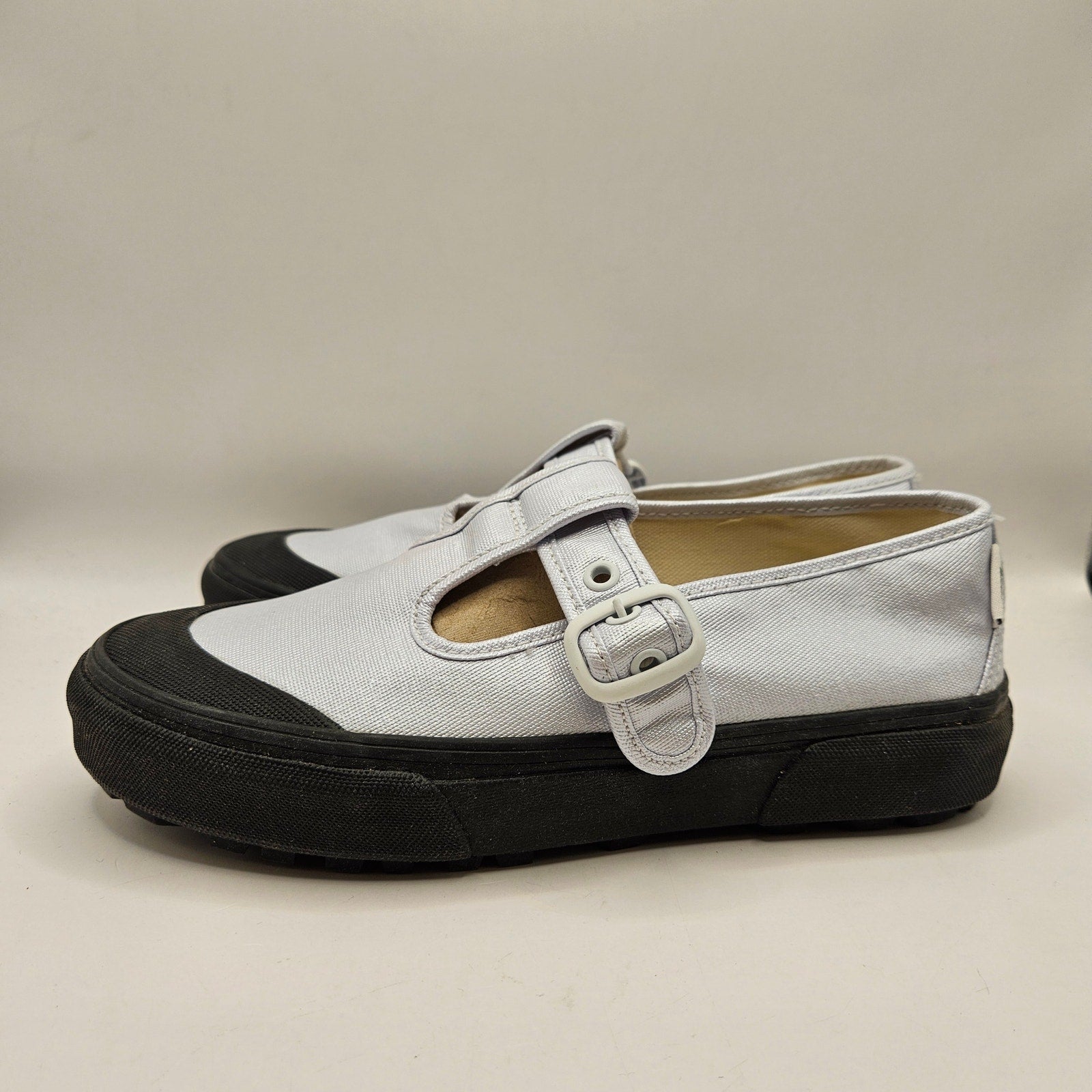 VANS WOMEN'S 7 STYLE 93 COATED CANVAS WHITE BLACK VINTAGE MARY JANE STYLE NWOB