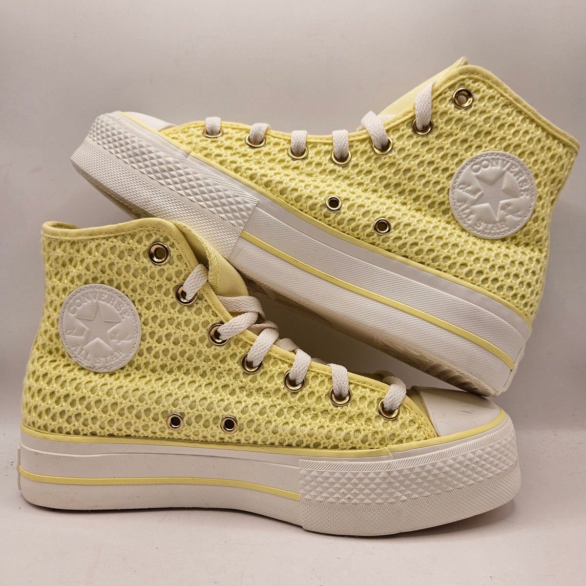 CONVERSE WOMEN'S 8 CHUCK TAYLOR ALL STAR LIFT HI PLATFORM LEMON SLUSHY A14967C
