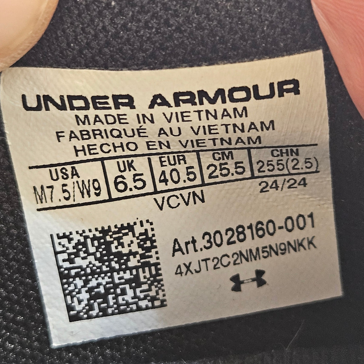 UNDER ARMOUR M7.5 W9 FAT TIRE VENTURE PRO BLACK REFLECTIVE RUNNER SHOE 3028160
