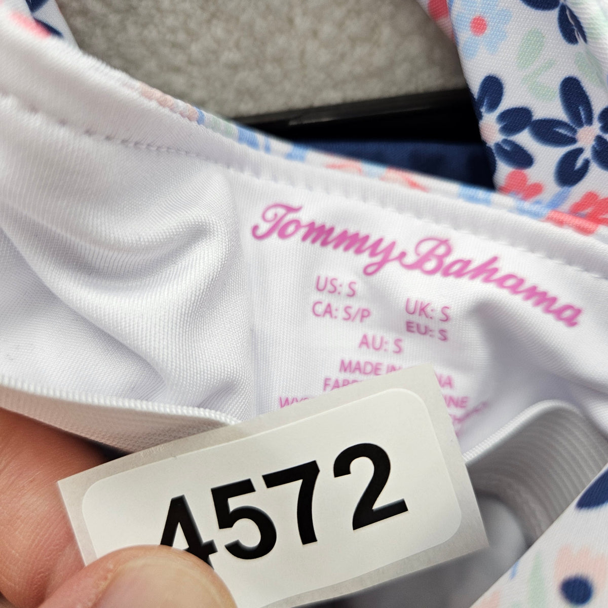 TOMMY BAHAMAS WOMEN'S SMALL SWIMMING SUIT SET WITH TIGHT AND VISOR FLORAL WHITE