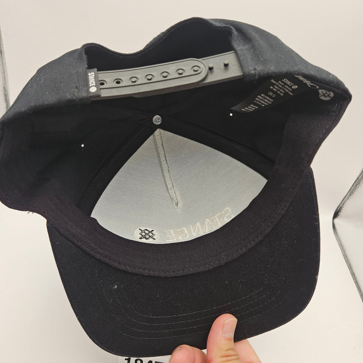 STANCE UNISEX OS SNAPBACK BLACK BASEBALL HAT CAP WHITE LOGO NWT