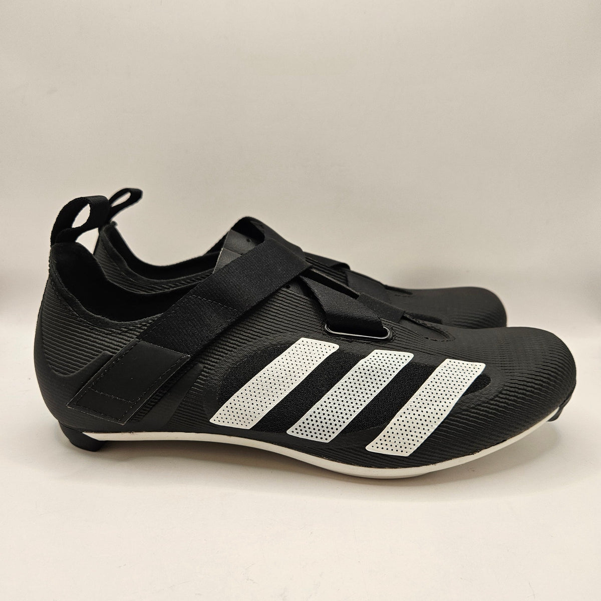 ADIDAS MEN'S 8.5 INDOOR CYCLING CORE BLACK WHITE SHOES GX6544 NWOB