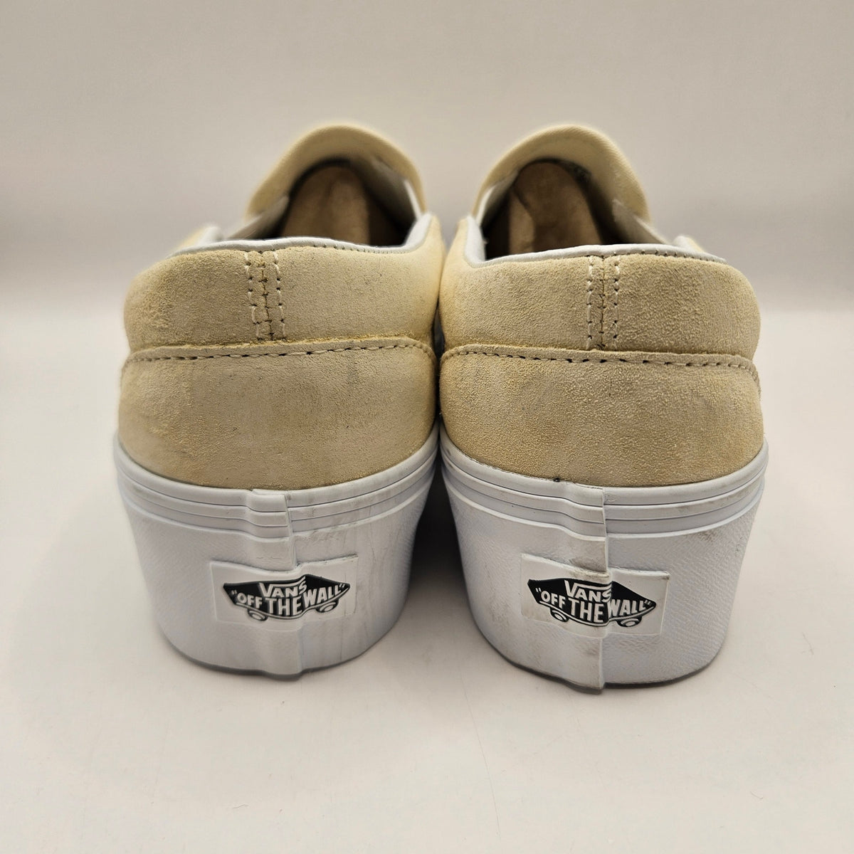 VANS WOMEN'S 6.5 SLIP ON PLATFORM PALE YELLOW SUEDE LO TOP SNEAKER NWOB