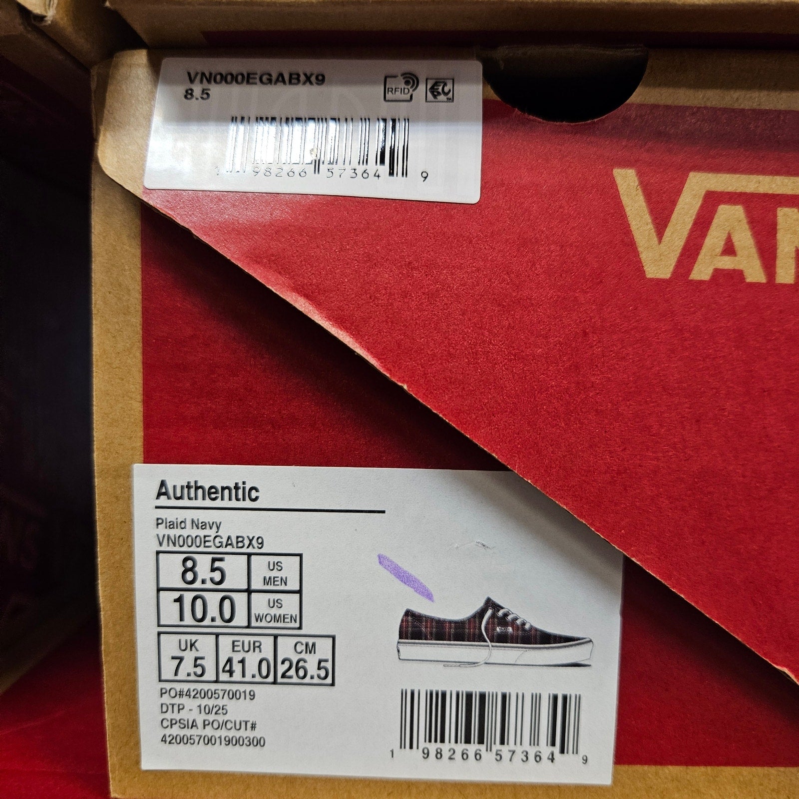 VANS MEN'S 8.5 AUTHENTIC LOW TOP SNEAKER PLAID NAVY NIB VN000EGABX9