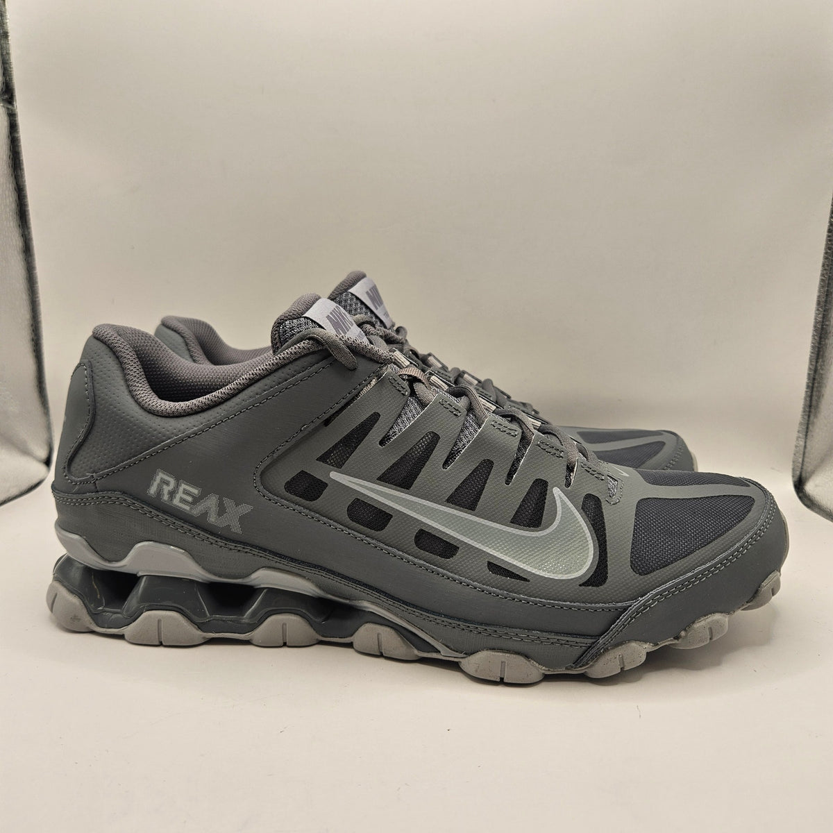 NIKE MEN'S 11 REAX 8 TR COOL GREY PLATINUM NWOB 621716-010