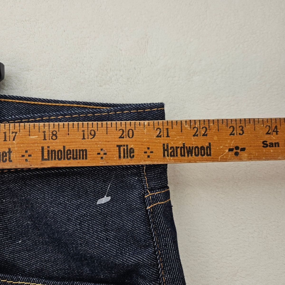 LEVI'S MEN'S 42 ORIGINAL FIT 501 DENIM SHORTS DARK WASH BUTTON FLY RAW HEM NWT