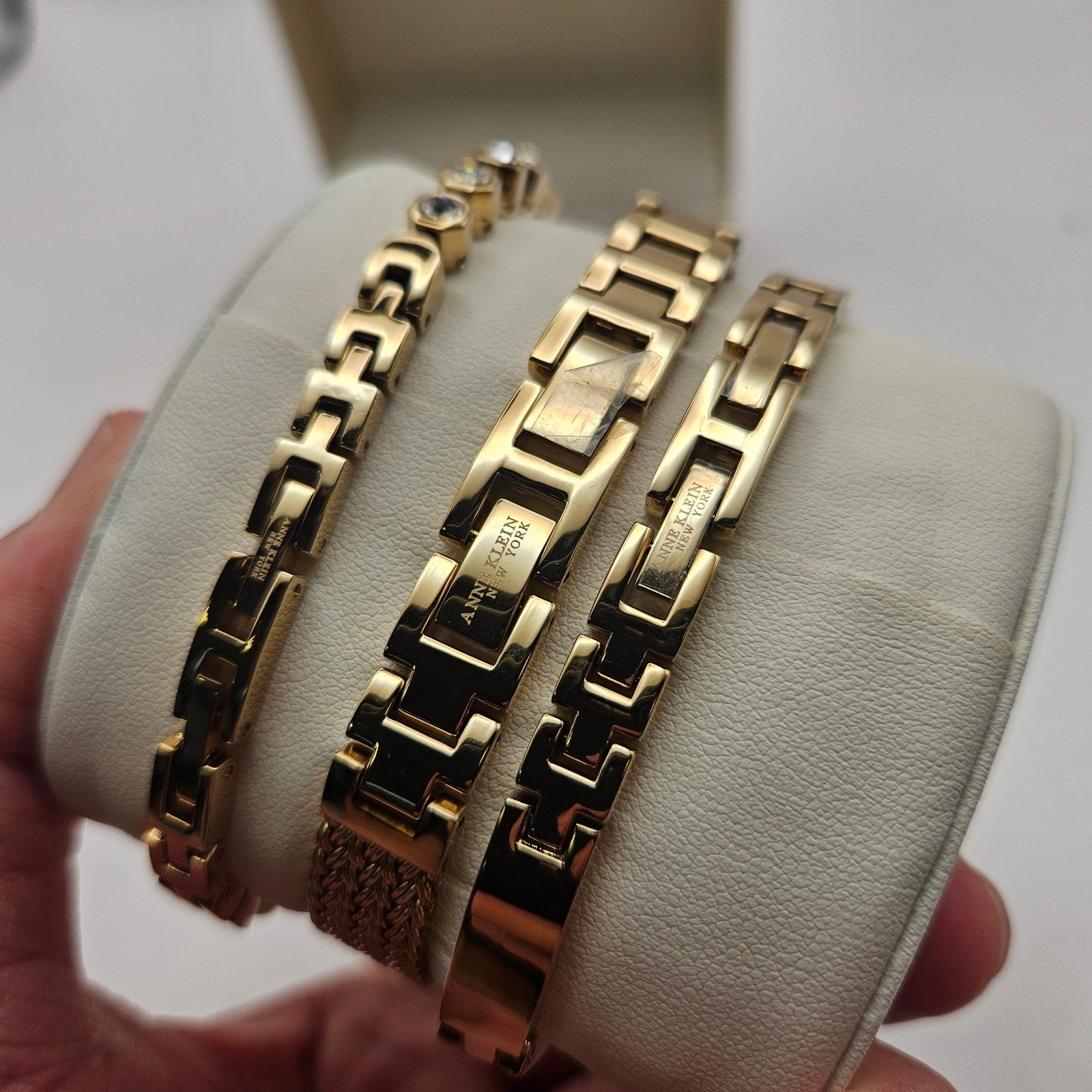 ANNE KLEIN NEW YORK CRYSTAL ACCENTED BANGLE WOMEN'S WATCH & BRACELET 12/7786GPST