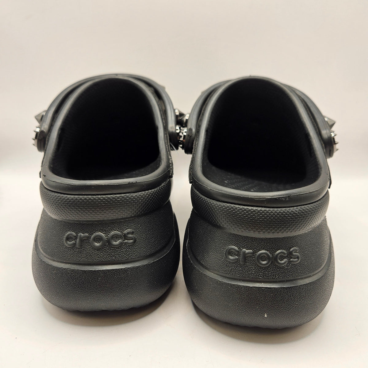 CROCS WOMEN'S 5 BAE STUDDED CLOG BLACK PLATFORM NWOB 211626-001