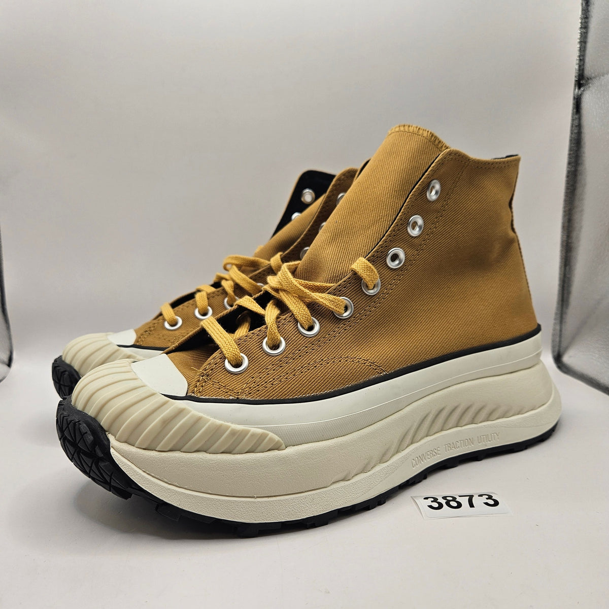 CONVERSE MEN'S 8.5 CHUCK 70 AT-CX WORKWEAR SNEAKERS HONEY A02778C NWOB A02778C