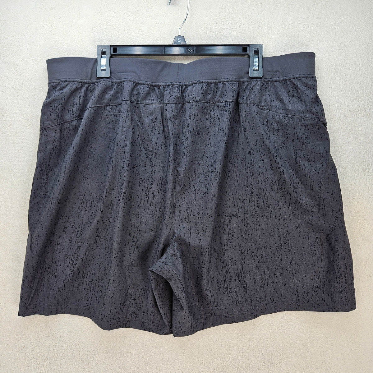 VRST MEN'S XXL 7 IN INSEAM LINED PRINT SCRATCH GRAPHIC CHARCOAL NWT