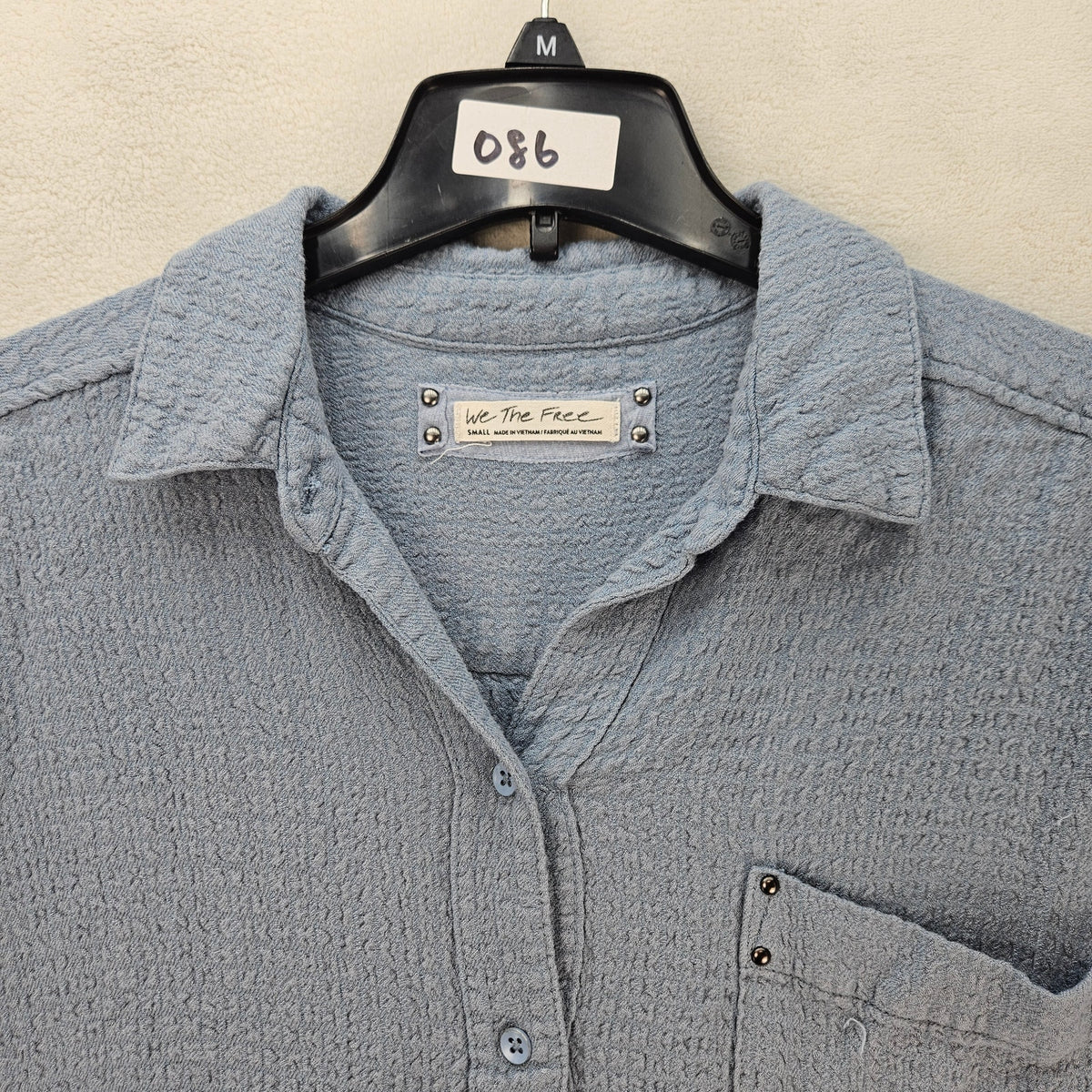 FREE PEOPLE WE THE FREE WOMEN'S SMALL BLUE TEXTURED OVERSIDED BUTTON FRONT SHIRT