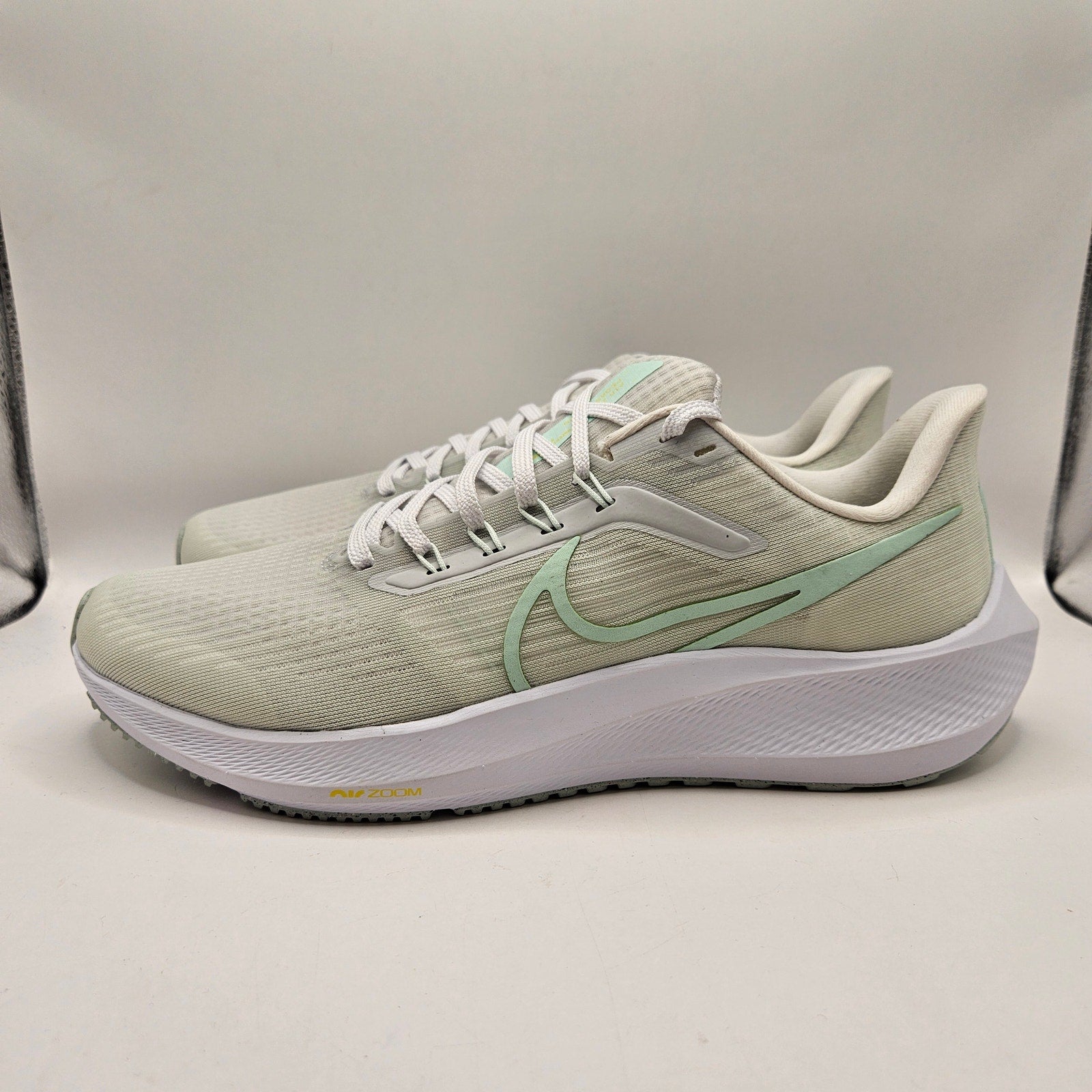 NIKE WOMEN'S 11 AIR ZOOM PEGASUS 39 PURE PLATINUM RUNNING SHOES DH4072-102 NWOB