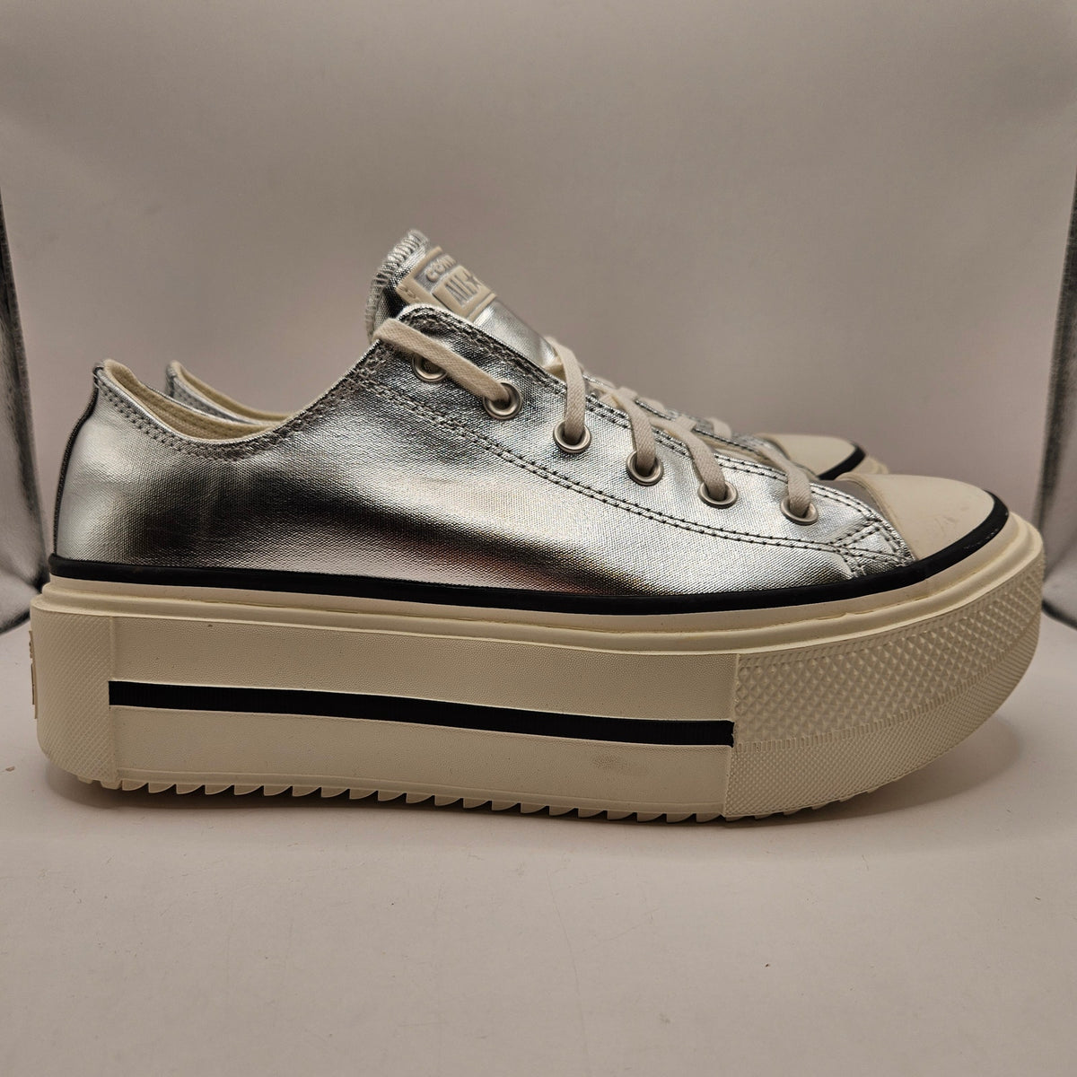 CONVERSE MEN'S 9.5 CHUCK TAYLOR DOUBLE STACK PLATFORM SILVER METALLIC A16406C