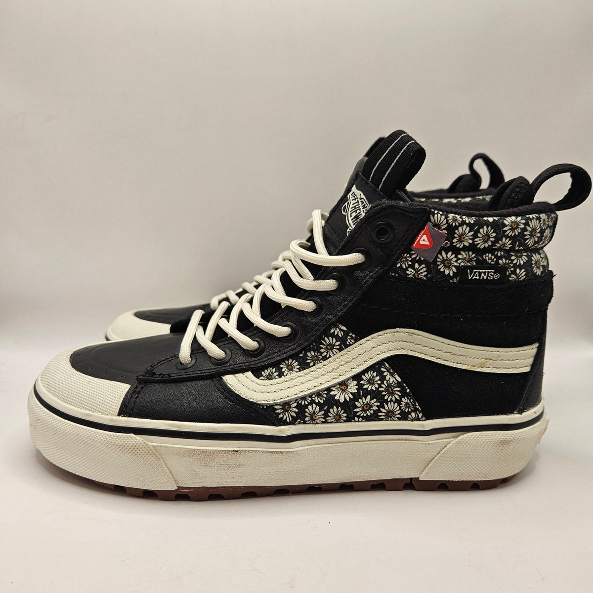VANS WOMEN'S 6.5 SK8-HI MTE 2 WINTERIZED HIKING OUTDOOR BLK WHT FLORAL NWOB