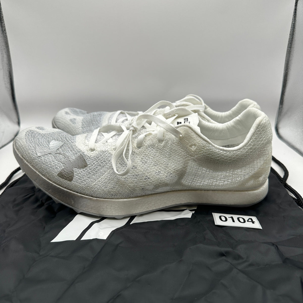 UNDER ARMOUR Mens 11.5 Shakedown Elite Track Wht Halo Grey 3026442