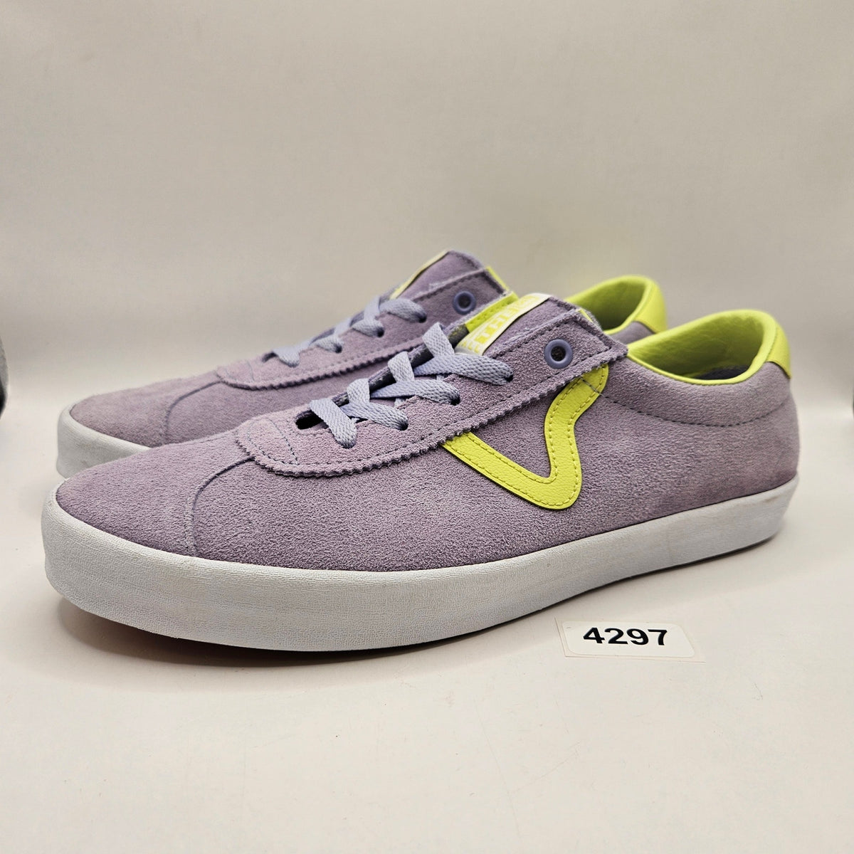 VANS MEN'S 9.5 SPORT SNEAKERS LAVENDER LIME GREEN SUEDE OFF THE WALL