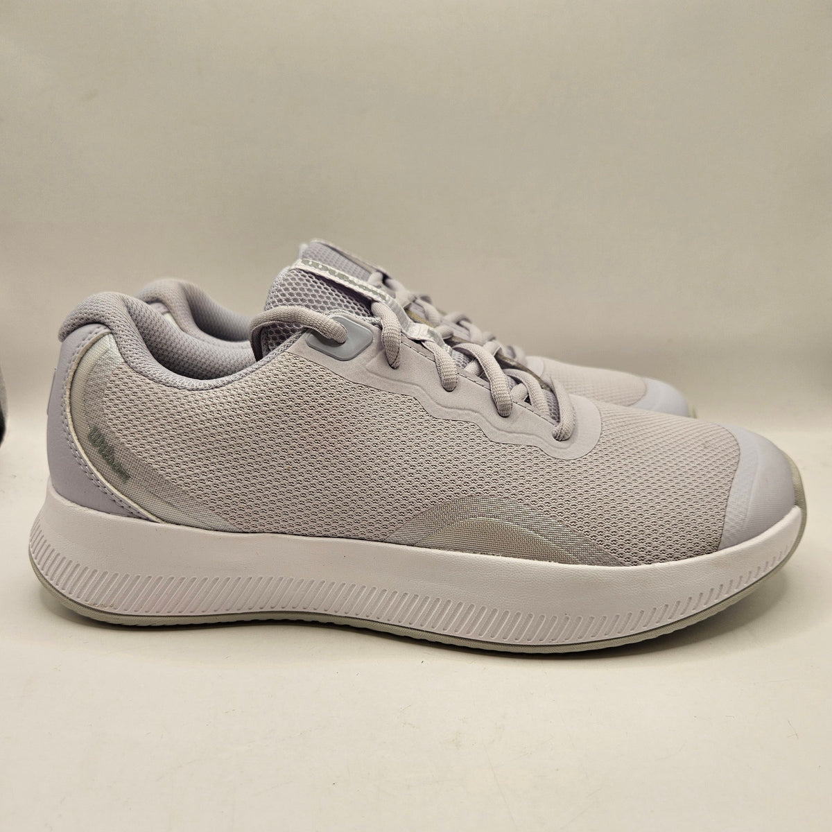 WILSON WOMEN'S 7.5 INTRIGUE LITE TENNIS LOW TOP WHITE LUNAR ROCK NWOB WRS335820