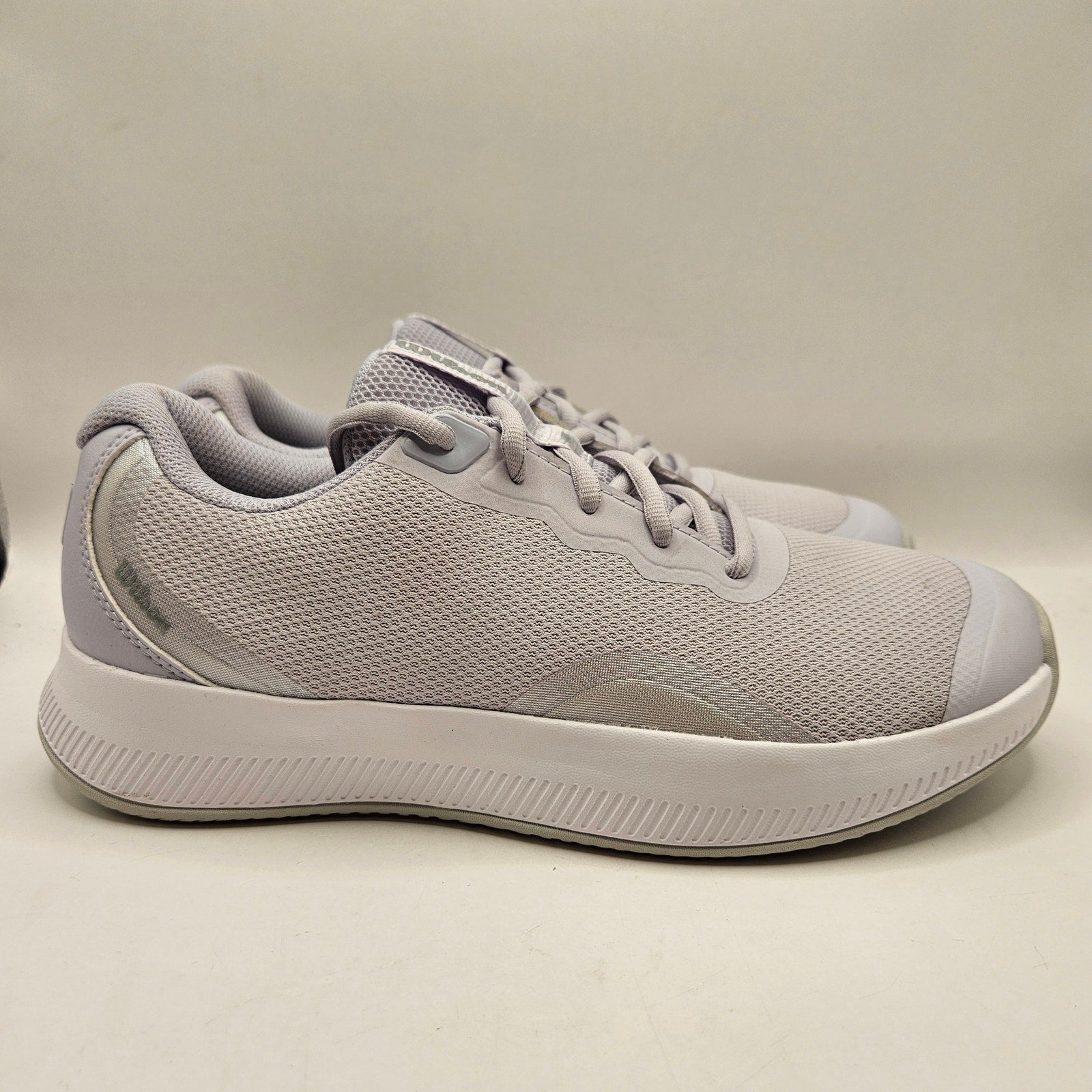 WILSON WOMEN'S 7.5 INTRIGUE LITE TENNIS LOW TOP WHITE LUNAR ROCK NWOB WRS335820