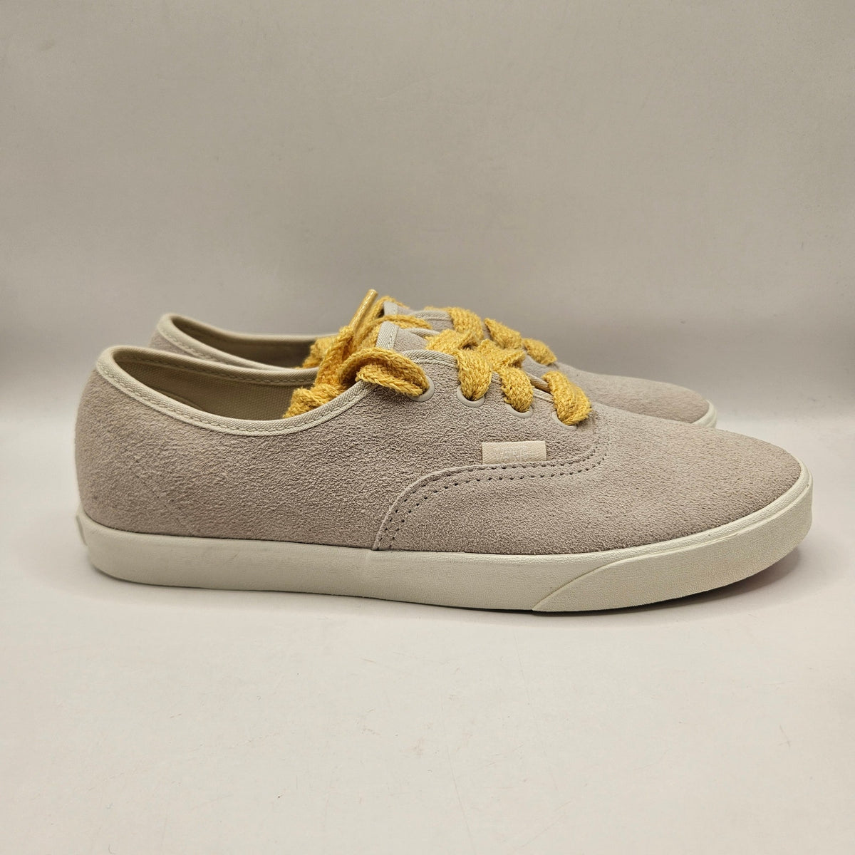 VANS WOMEN'S 7.5 AUTHENTIC LOW PRO SAND W MANGO THICK LACE NWOB