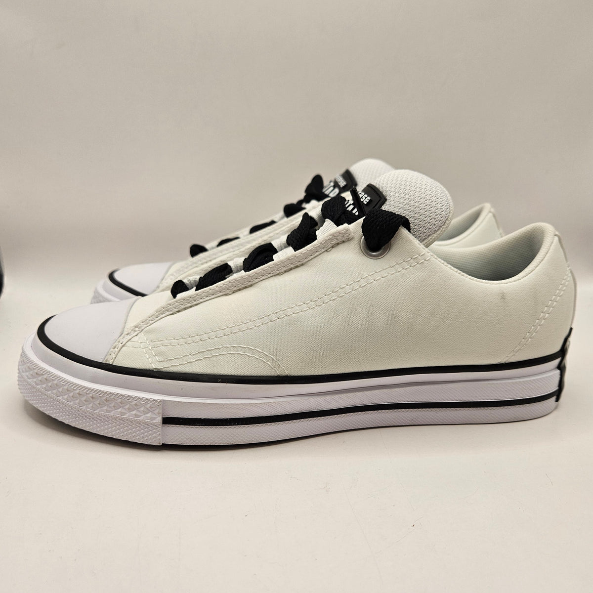 CONVERSE WOMEN'S 7.5 CHUCK TAYLOR ALLSTAR PUFF FAT TOUGUE LO WHITE A14722C