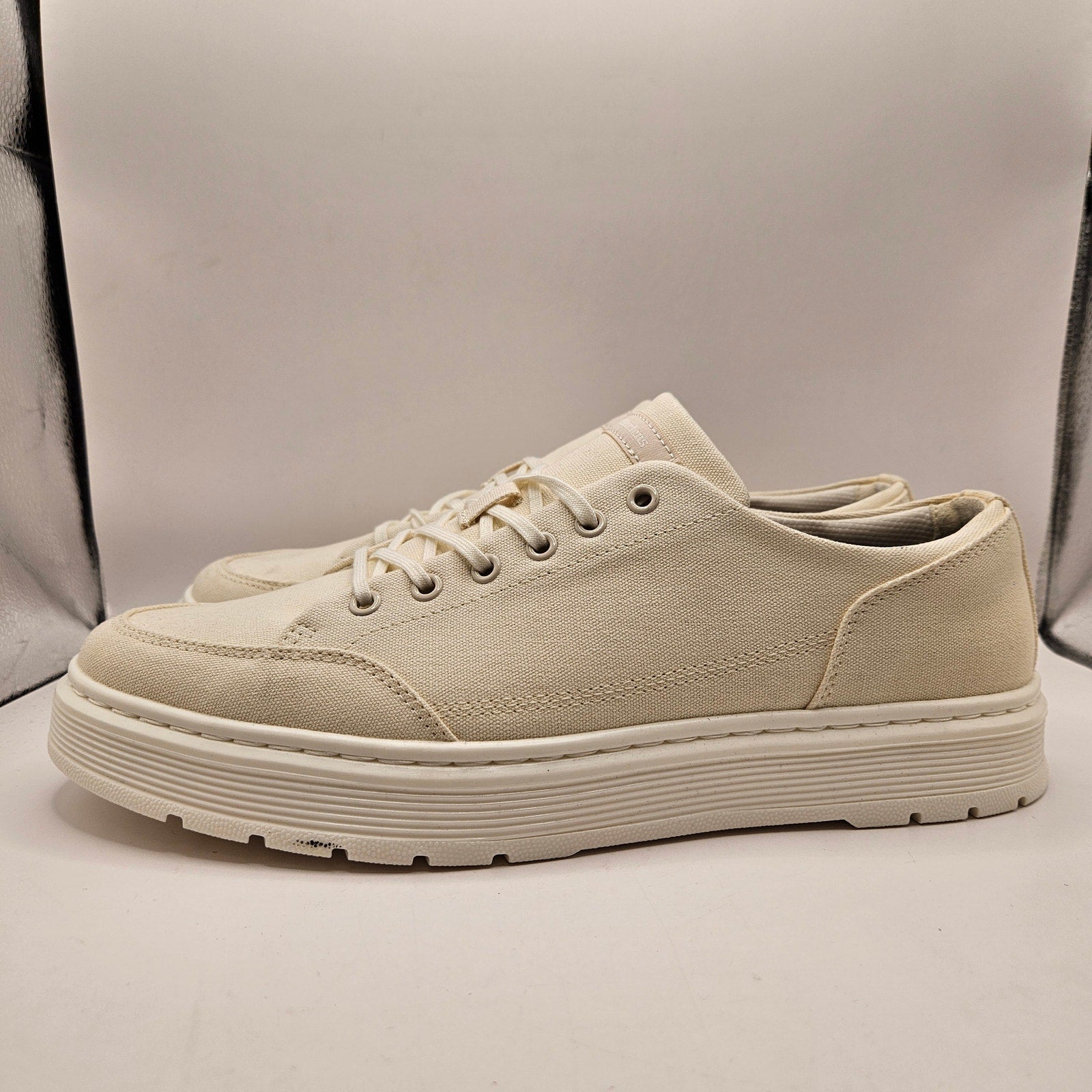 DR MARTENS MEN'S 13 BROOKLINE 6 EYE WHITE CANVAS SHOE OFF NWOB