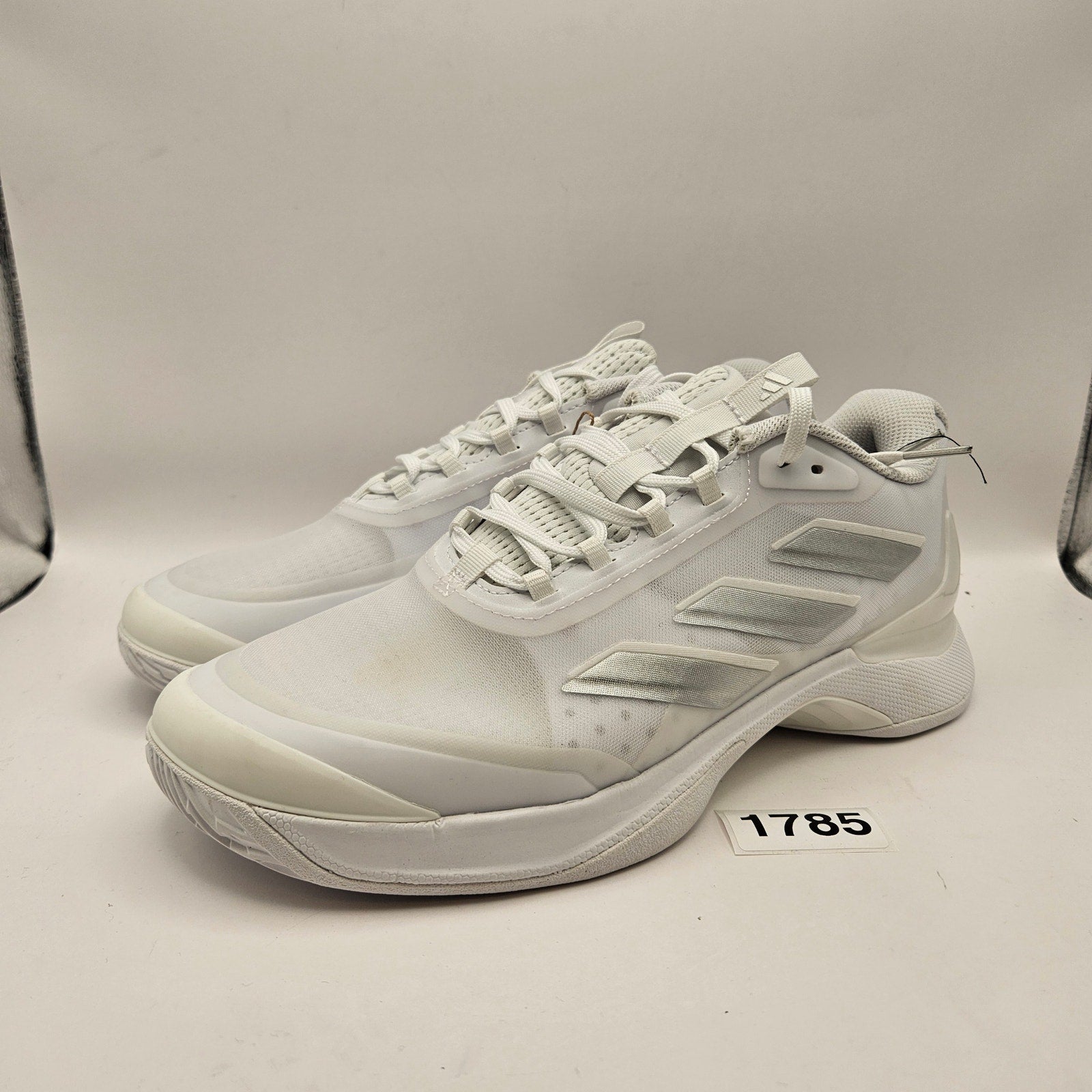 ADIDAS WOMEN'S 8 AVACOURT 2 TENNIS SHOE IG3030 NWOB