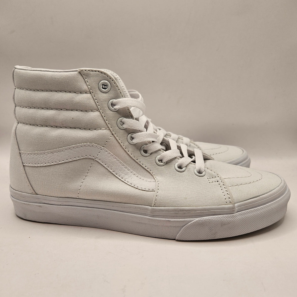 VANS WOMEN'S 8 SK8 HI CANVAS HI TOP SKATEBOARDING SNEAKERS TRIPLE WHITE