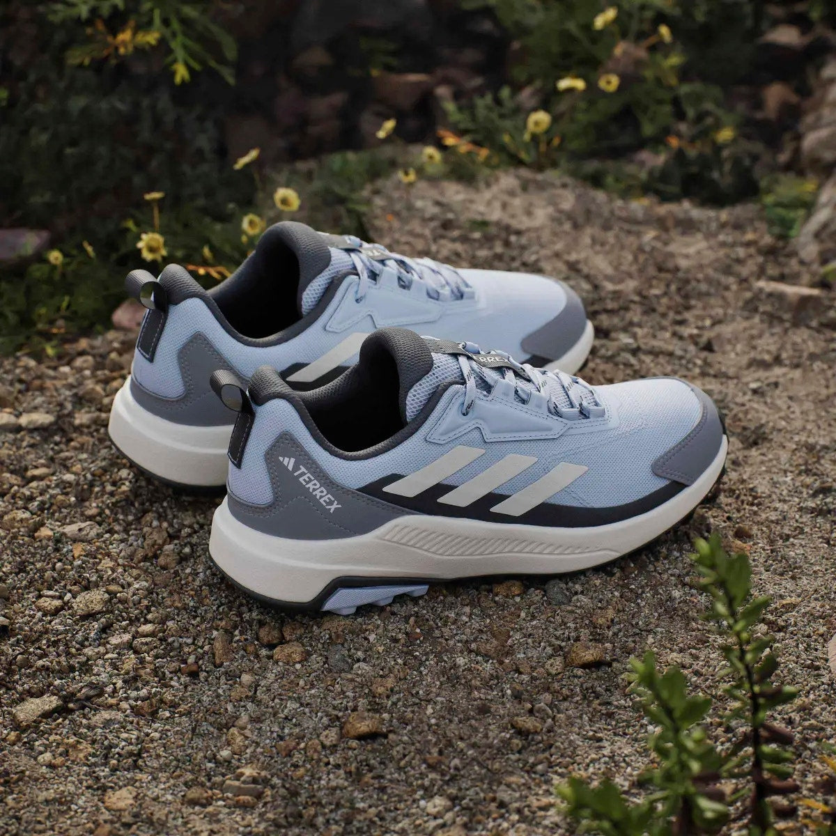 ADIDAS WOMEN'S 6.5 TERREX ANYLANDER JR6606 BLUE WHITE NIB